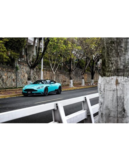 Aston Martin DB11 Carbon Body Kit